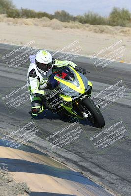 media/Dec-01-2025-Moto Forza (Mon) [[2daa91e15f]]/2-Intermediate Group/Session 4 (Turn 10 Inside)/